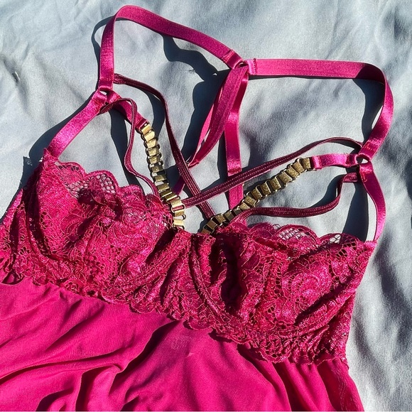 PRICE DROP • The Escanté Collection lingerie top - Picture 1 of 8